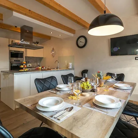 Stunning In With Kitchen Dom wakacyjny
